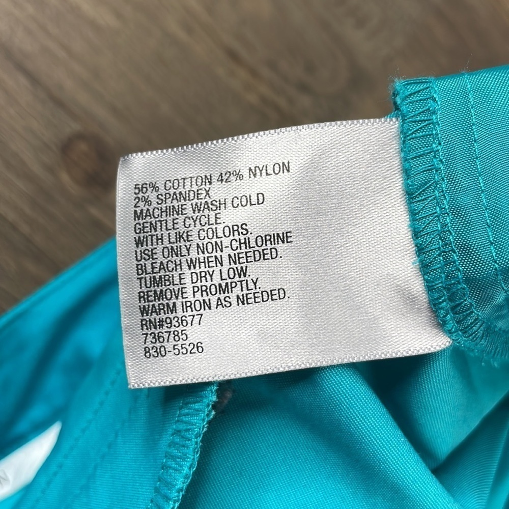 Worthington Women’s Turquoise Teal Modern Fit Crop Capri, size 10 - Picture 6 of 9